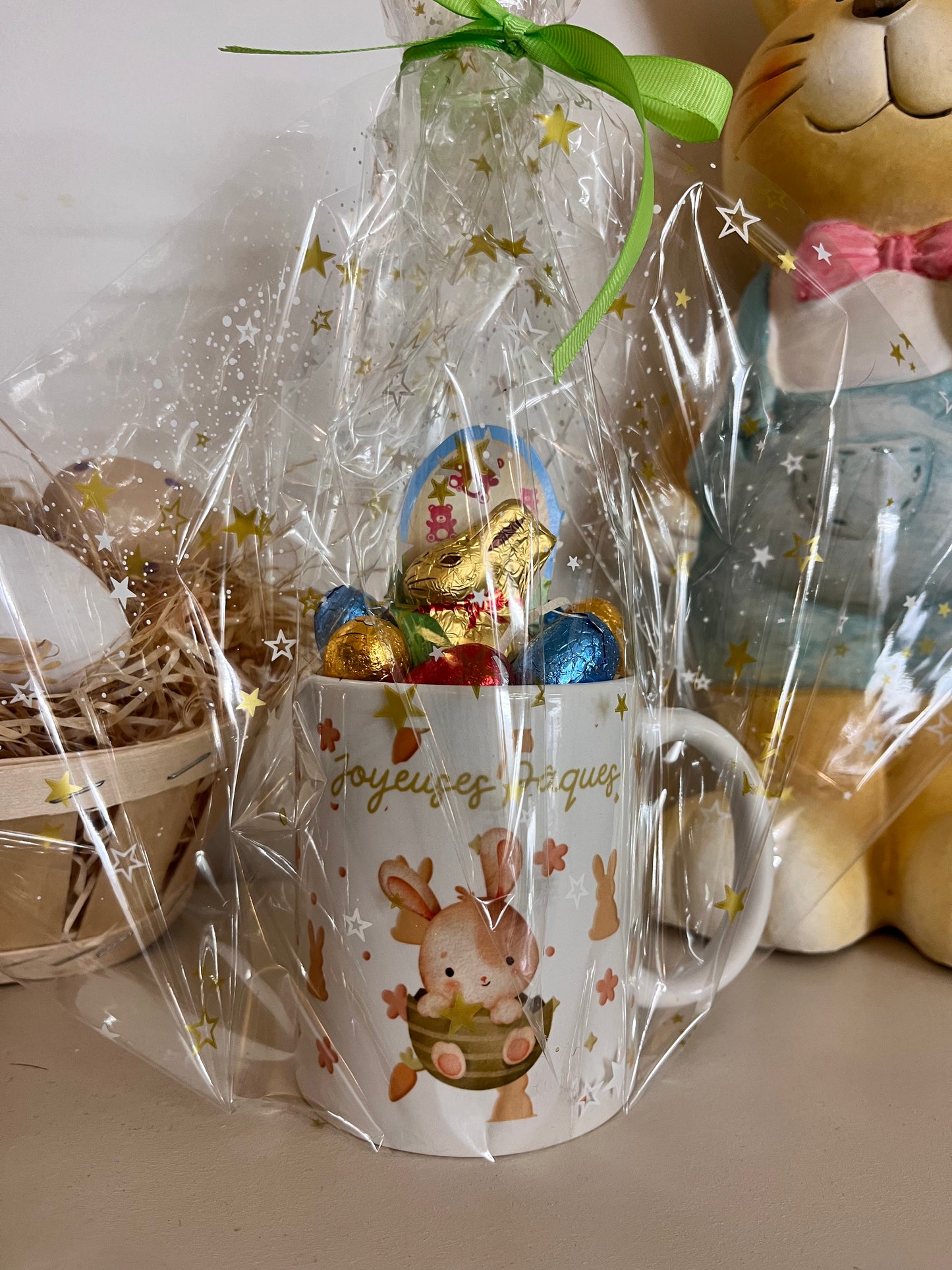 Tasse de Pâques personnalisée avec prénom – Garnie de chocolats