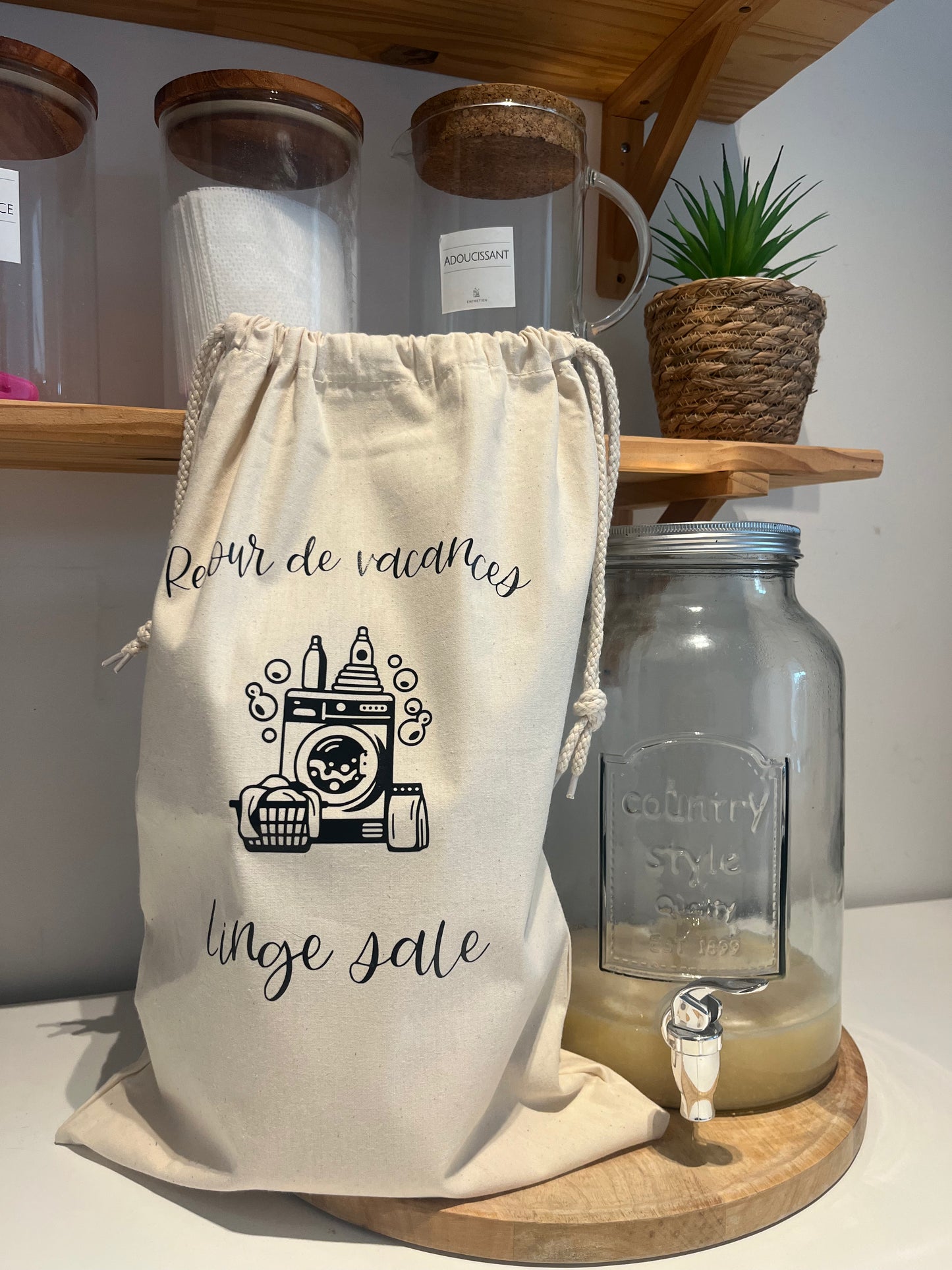 🧳 Sac à linge sale – L’allié pratique et stylé de vos escapades ! 🌿